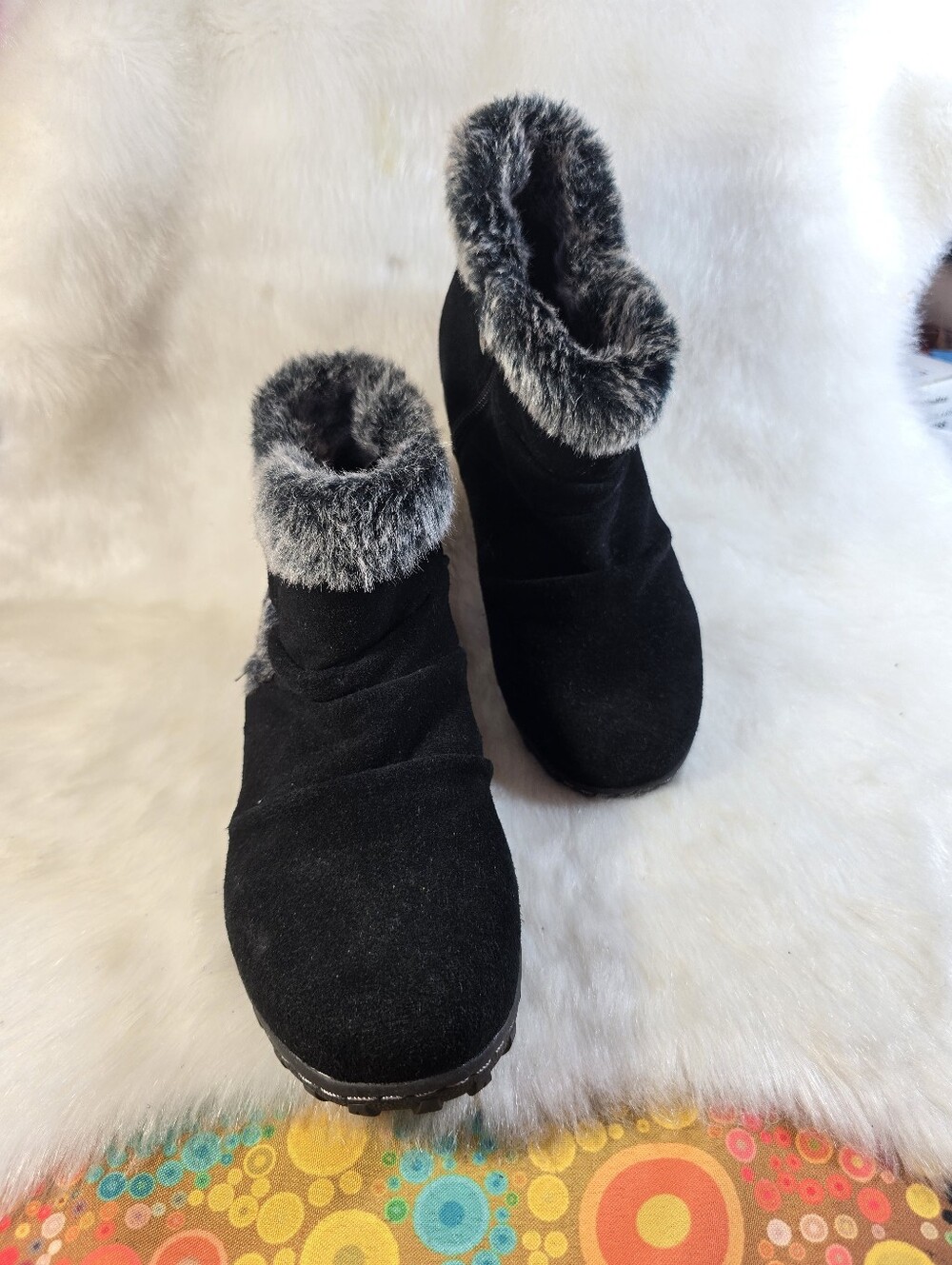Khombu "Lindsey" Black Suede Faux Fur Cuff Ankle Snow Boots - Picture 8 of 14